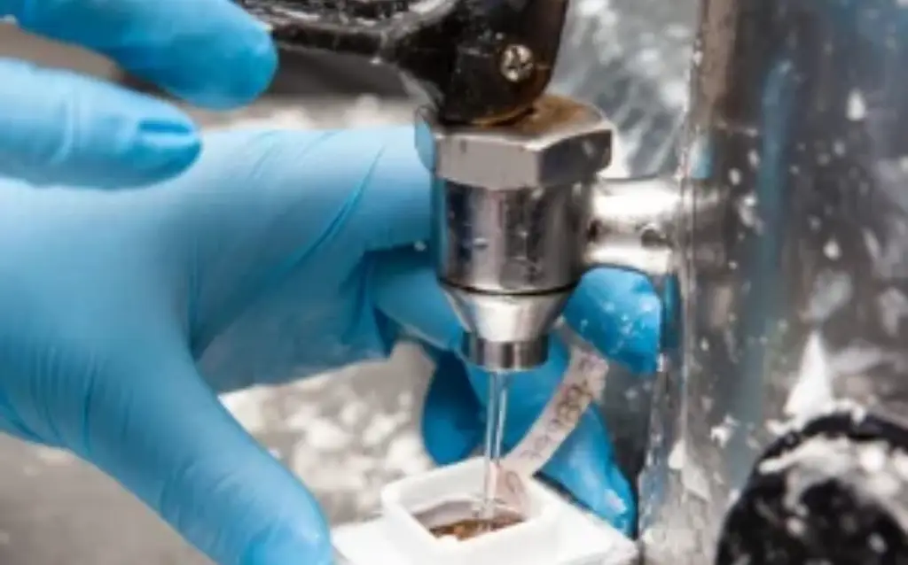 Essential Guide to Paraffin Dispensers in Histology AELAB