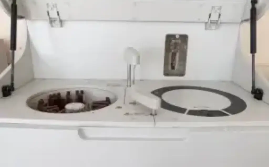 Semi-Automatic Biochemistry Analyzers: A Comprehensive Guide AELAB