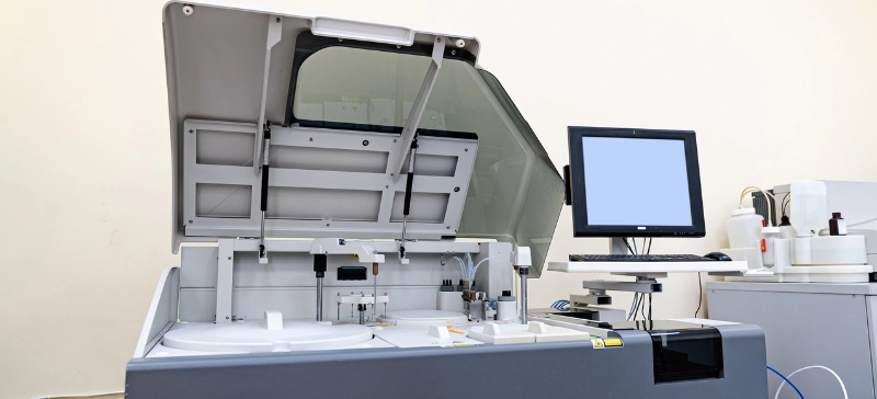 What tests can be performed with a semi-automatic biochemistry analyzer AELAB