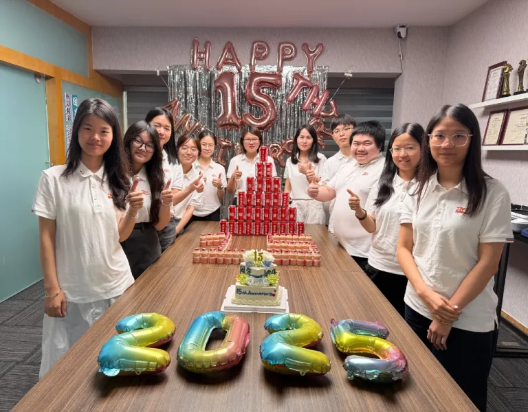 Group-photo-of-AELAB-15th-anniversary-celebration-members.