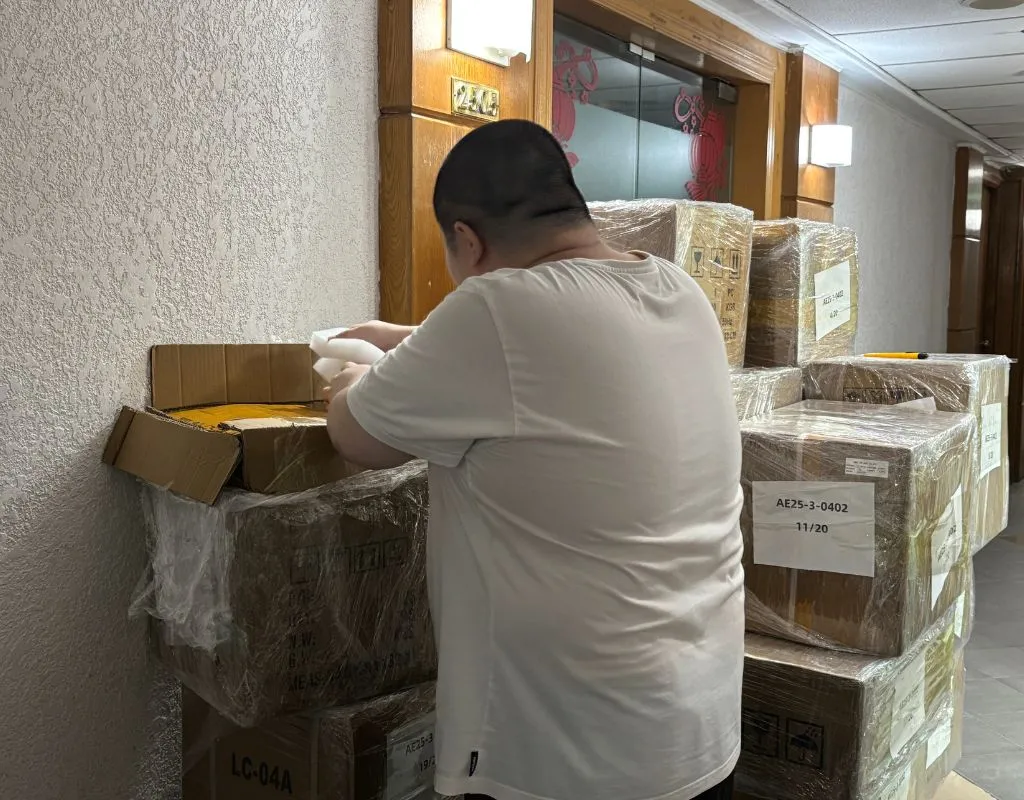 AELAB is currently shipping (6)