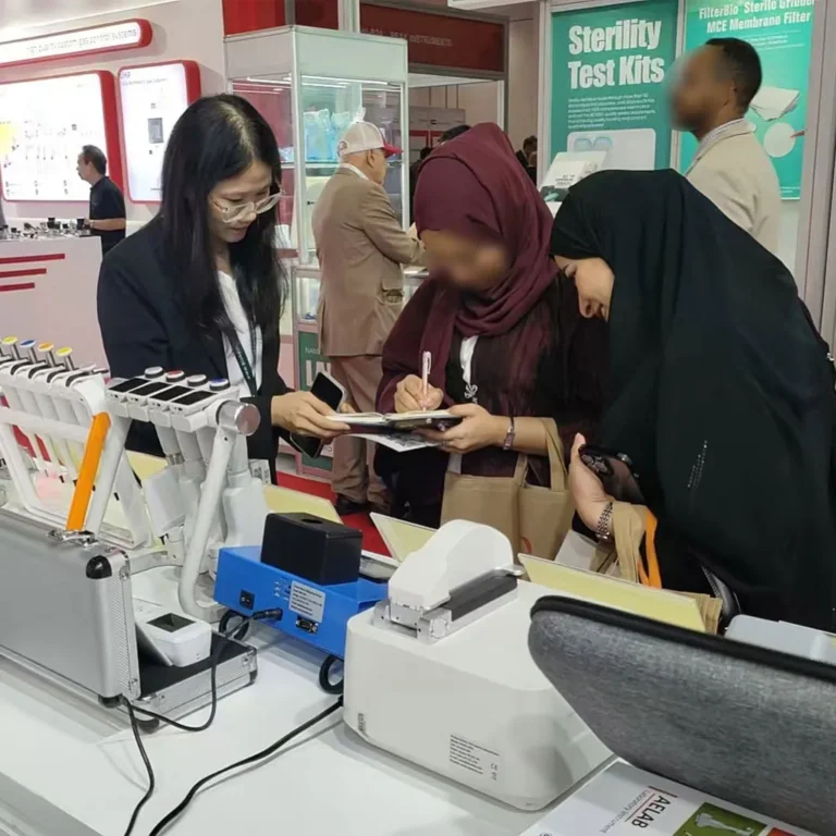 ARABLAB-Dubai-Industry-Meeting-09.webp